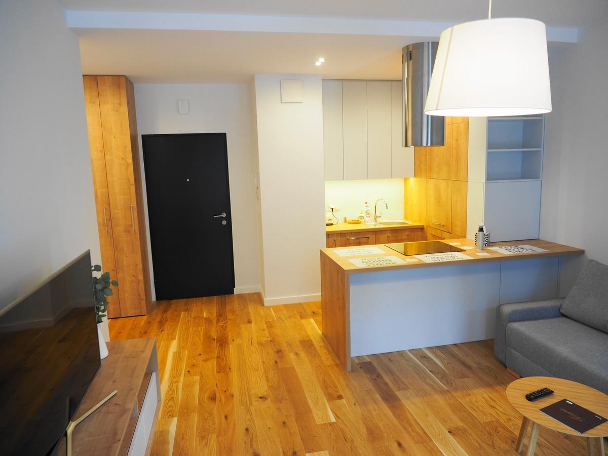ורשה Magazynowa Airport Apartments מראה חיצוני תמונה